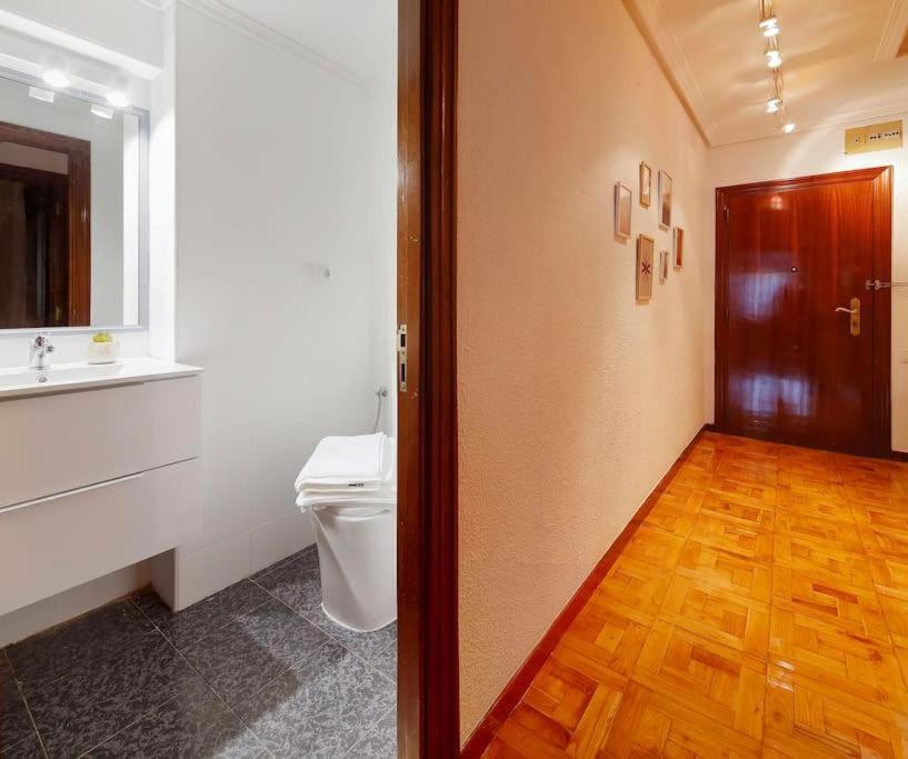 Apartamento Maura 2 Dormitorios Oviedo Dış mekan fotoğraf
