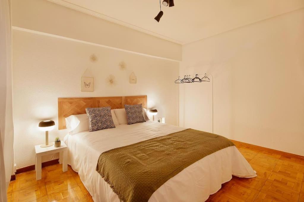 Apartamento Maura 2 Dormitorios Oviedo Dış mekan fotoğraf