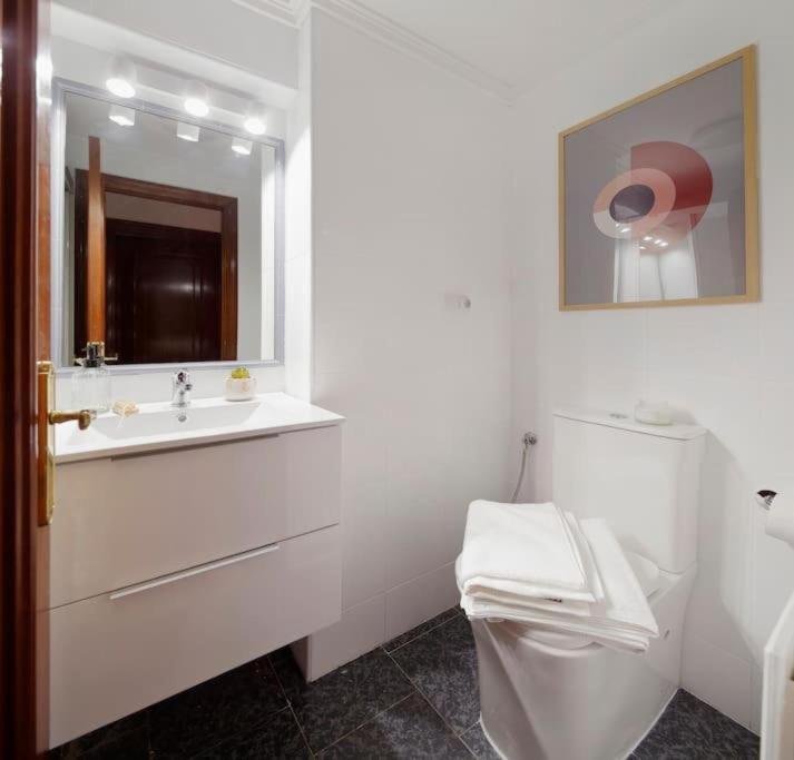 Apartamento Maura 2 Dormitorios Oviedo Dış mekan fotoğraf