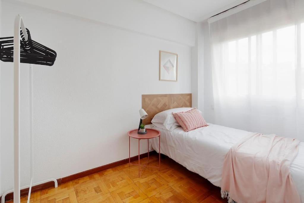 Apartamento Maura 2 Dormitorios Oviedo Dış mekan fotoğraf